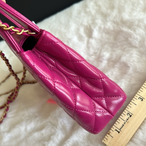 Chanel Mini Kelly Bag 24A - Picture 14 of 17